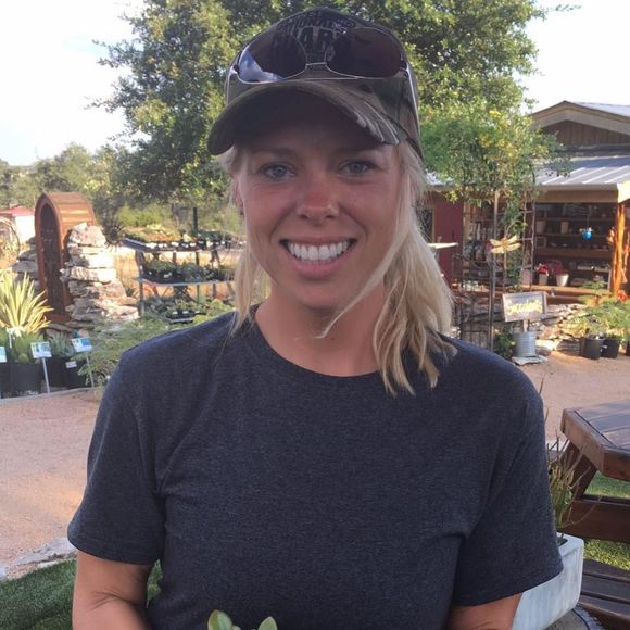 Meet your Posher, Allison - Picture 1 of 1